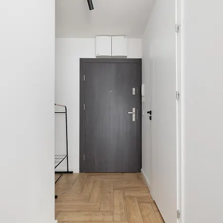 Chmielewskiego Lovely By Bookinghost