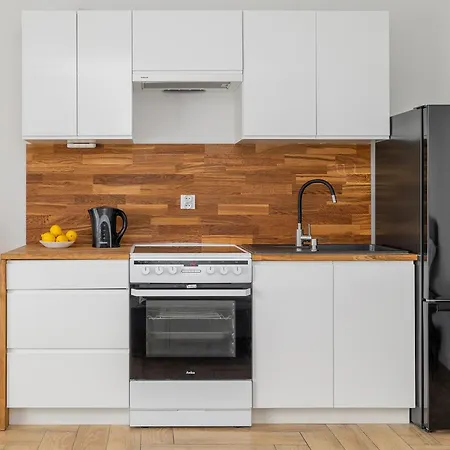 Chmielewskiego Lovely By Bookinghost Appartamento