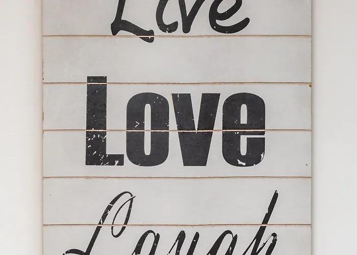 Chmielewskiego Lovely By Bookinghost *