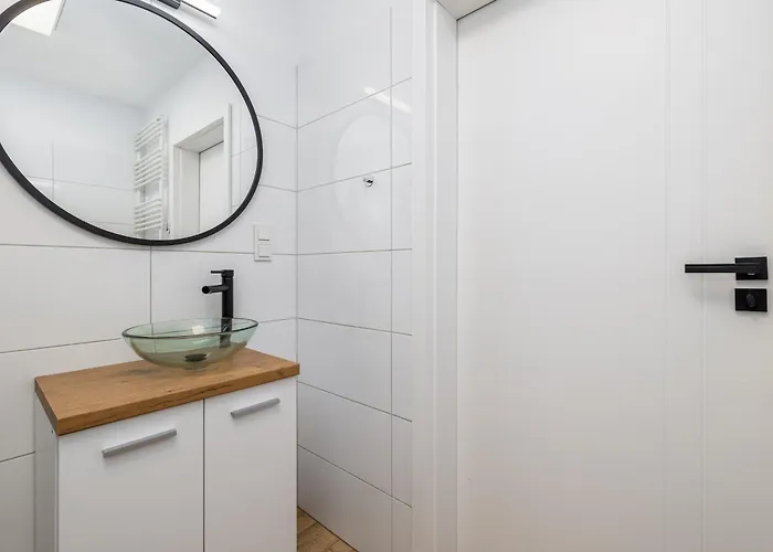 Chmielewskiego Lovely By Bookinghost Apartment